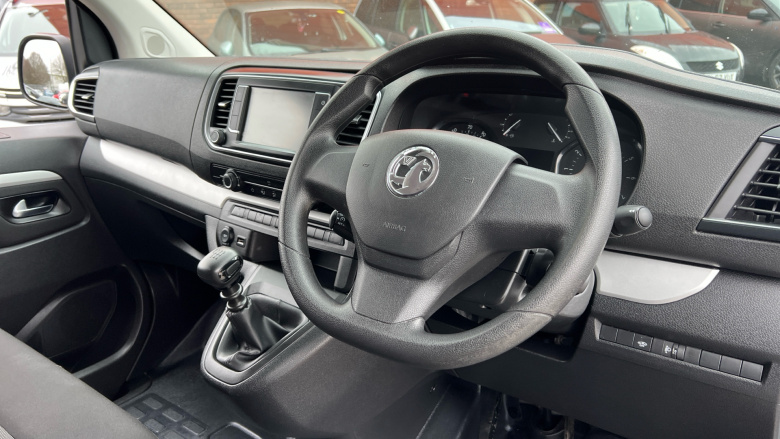 Vauxhall Vivaro L1 Diesel 2900 1.5d 100PS Dynamic H1 Van